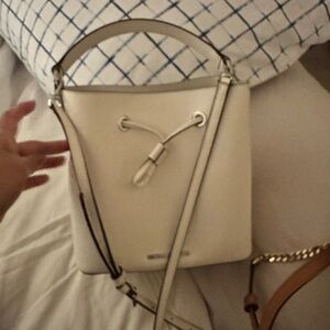 Michael Kors Bucket Bag